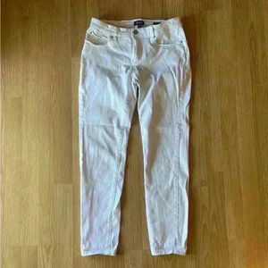 White size 6 jones New York pants good condition Madison skinny ankle